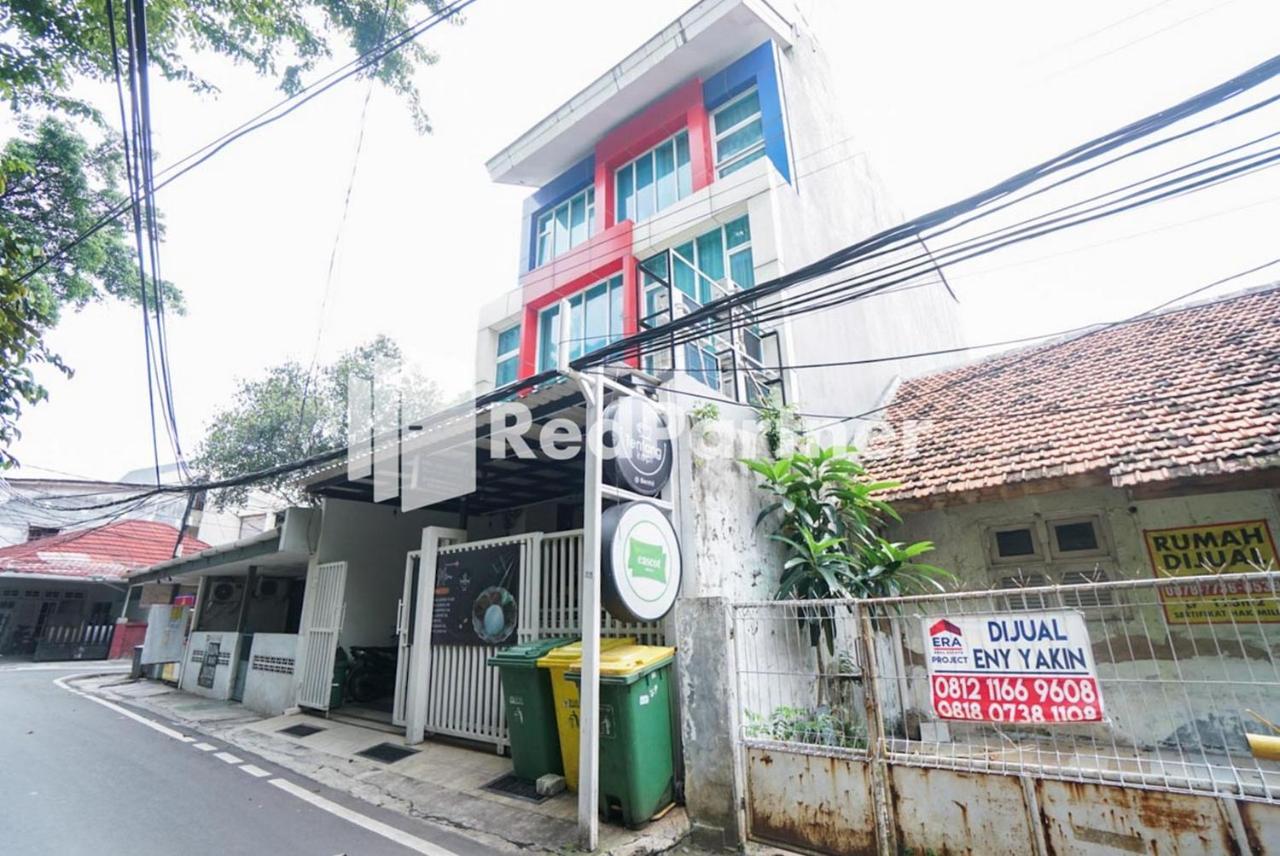 Eascot Hotel Mitra Reddoorz Jakarta Exteriör bild
