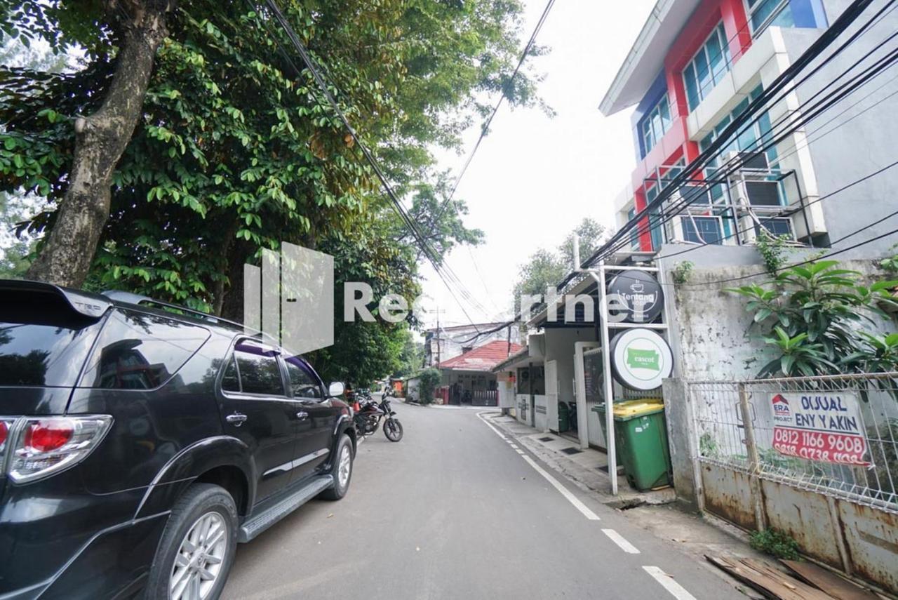 Eascot Hotel Mitra Reddoorz Jakarta Exteriör bild
