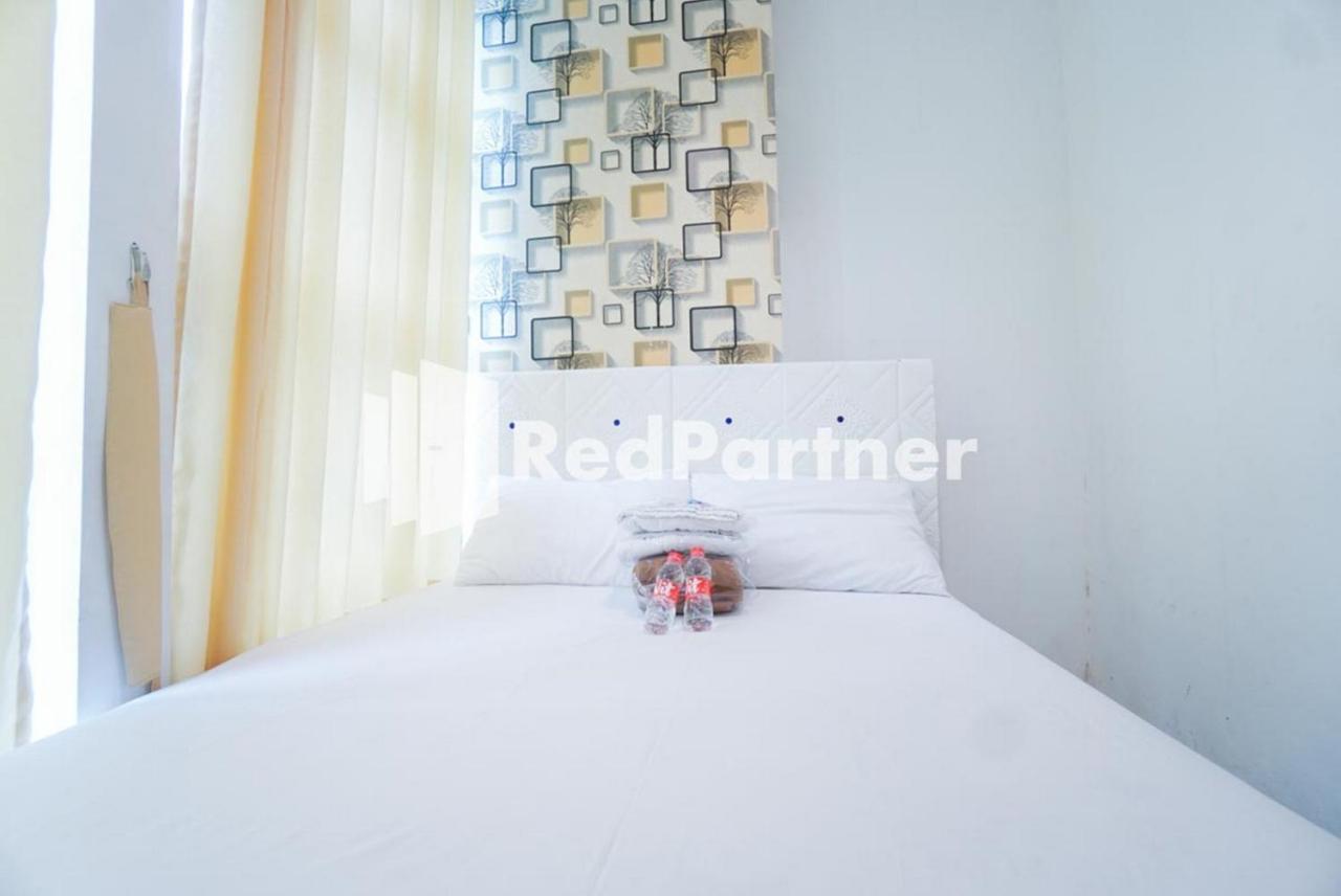 Eascot Hotel Mitra Reddoorz Jakarta Exteriör bild