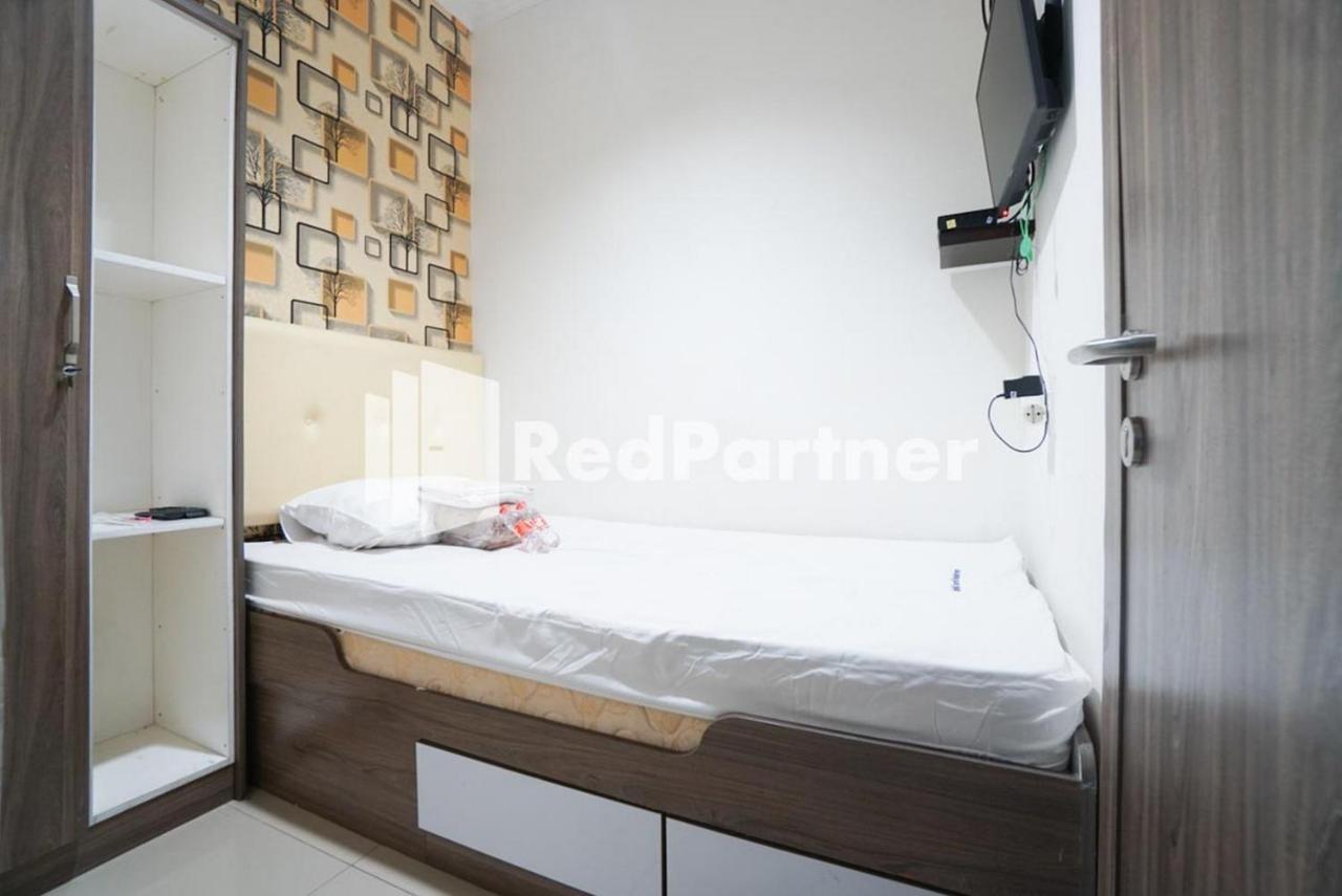 Eascot Hotel Mitra Reddoorz Jakarta Exteriör bild