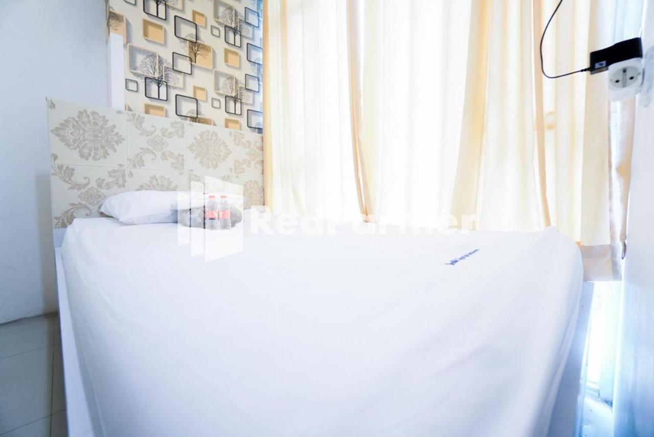 Eascot Hotel Mitra Reddoorz Jakarta Exteriör bild