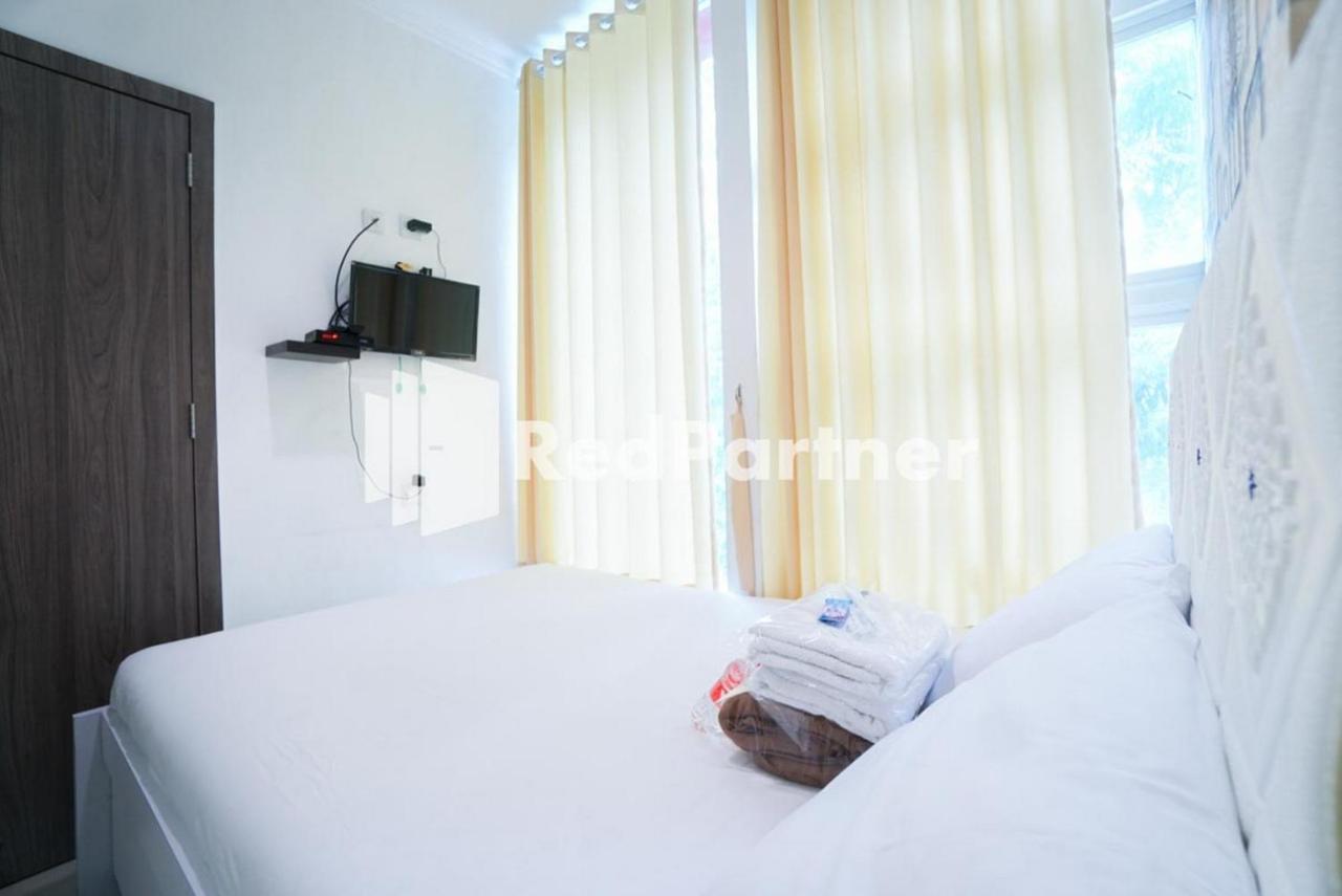 Eascot Hotel Mitra Reddoorz Jakarta Exteriör bild